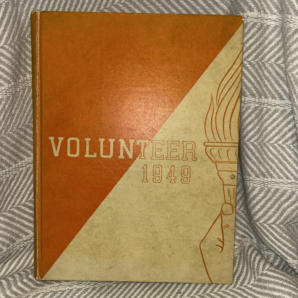 1949 The Volunteer - University of‎ Tennessee Yearbook - Tennessee Vols